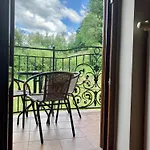 Goscinne Zlote Modrzewie
