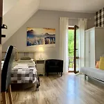 Goscinne Zlote Modrzewie بيت ضيافة