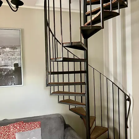 Goscinne Zlote Modrzewie