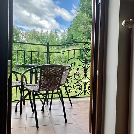 Goscinne Zlote Modrzewie