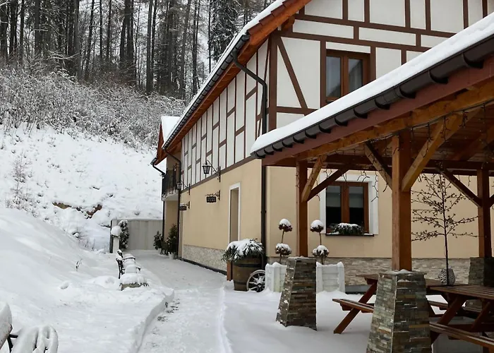 Goscinne Zlote Modrzewie Guest house 3*