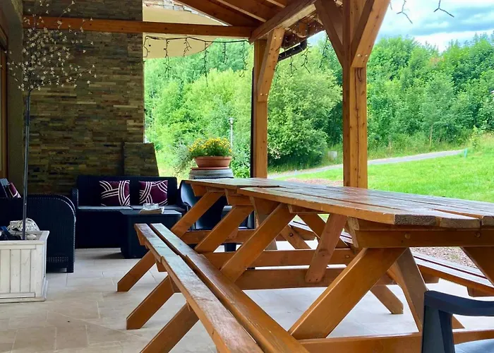 Goscinne Zlote Modrzewie Guest house